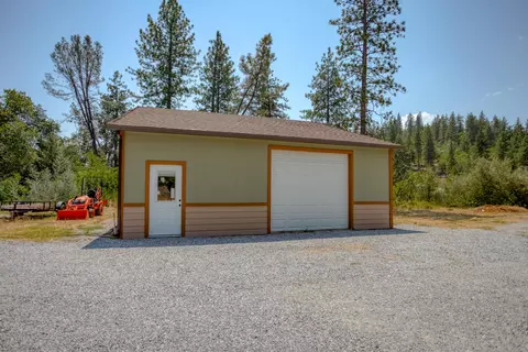 17743 Walker Mine Rd, Redding, CA 96003 photo 10