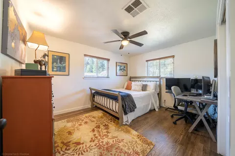 1082 De Moll, Redding, CA 96002 photo 26