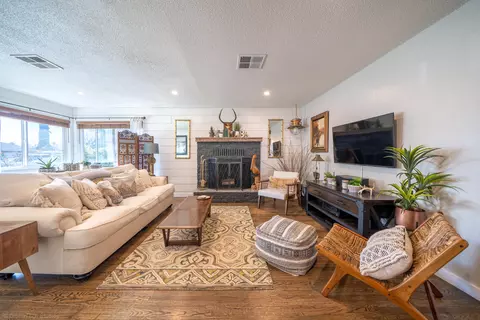 1082 De Moll, Redding, CA 96002 photo 8