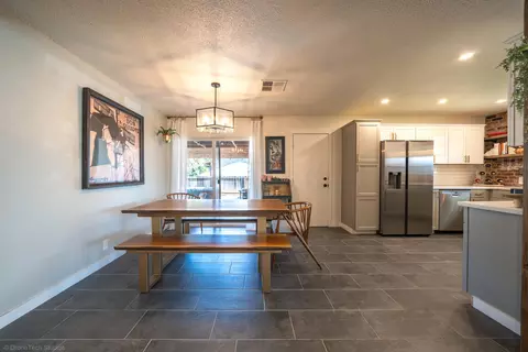 1082 De Moll, Redding, CA 96002 photo 11