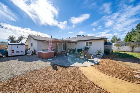 1082 De Moll, Redding, CA 96002 photo 32