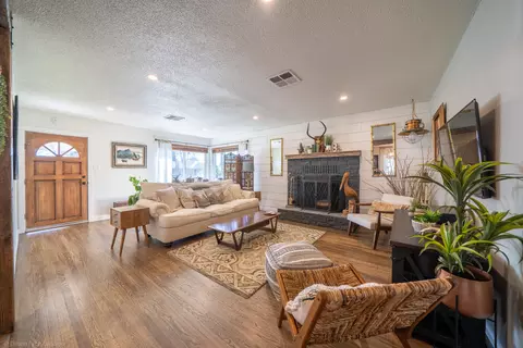 1082 De Moll, Redding, CA 96002 photo 7