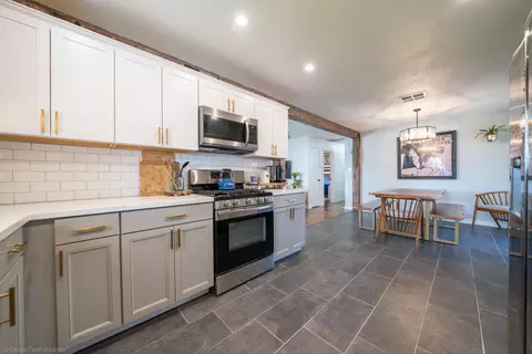 1082 De Moll, Redding, CA 96002 photo 16