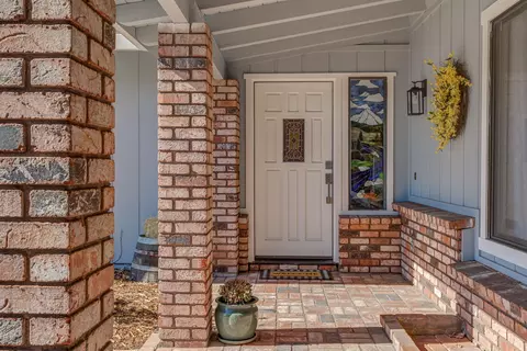 716 Collyer Dr, Redding, CA 96003 photo 8