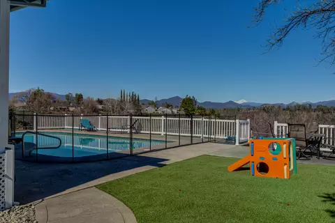 716 Collyer Dr, Redding, CA 96003 photo 49