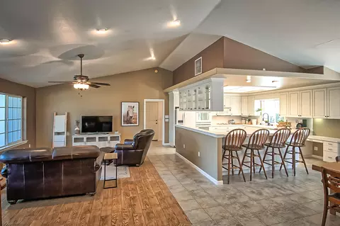 12465 Maria Dr, Redding, CA 96003 photo 11
