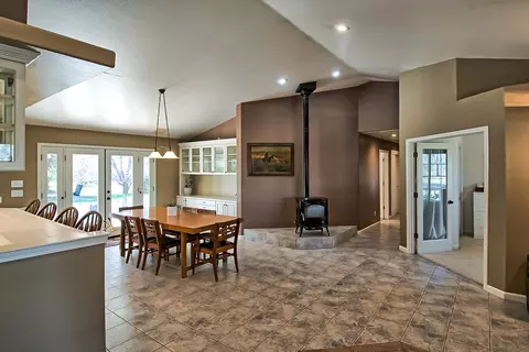 12465 Maria Dr, Redding, CA 96003 photo 15