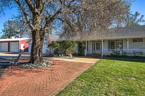 12465 Maria Dr, Redding, CA 96003 photo 2