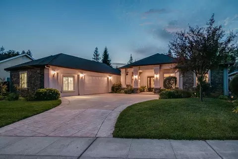 4660 Big Horn Dr, Redding, CA 96002 photo 1