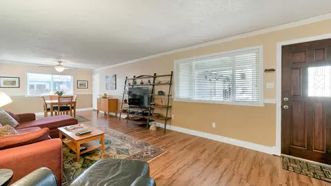 1775 Manchester Dr, Redding, CA 96002 photo 6