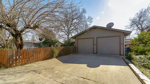 1775 Manchester Dr, Redding, CA 96002 photo 4