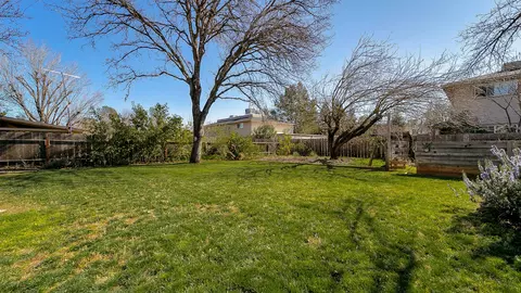 1775 Manchester Dr, Redding, CA 96002 photo 19