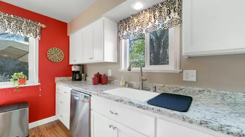 1775 Manchester Dr, Redding, CA 96002 photo 11