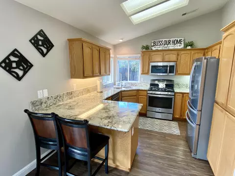 3824 Cambria Dr, Redding, CA 96002 photo 8