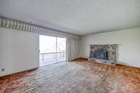 1918 Manchester Dr, Redding, CA 96002 photo 8