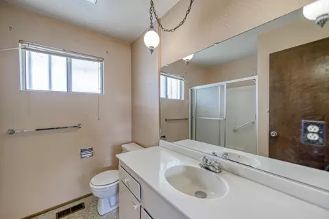 1918 Manchester Dr, Redding, CA 96002 photo 13