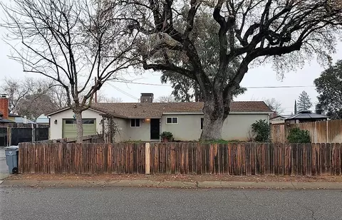 915 Swain Dr, Red Bluff, CA 96080 photo 1