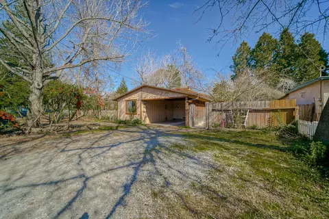 468 Rio St, Redding, CA 96001 photo 32