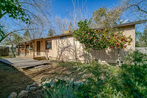 468 Rio St, Redding, CA 96001 photo 4
