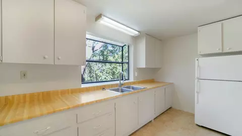 468 Rio St, Redding, CA 96001 photo 13