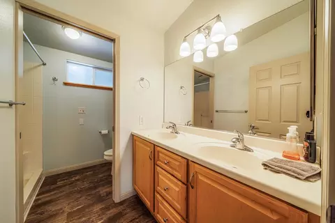 21261 Via Serena Dr, Redding, CA 96003 photo 32