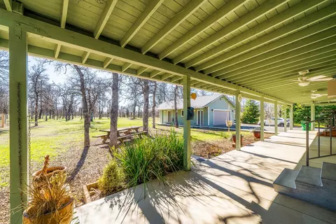 21261 Via Serena Dr, Redding, CA 96003 photo 7