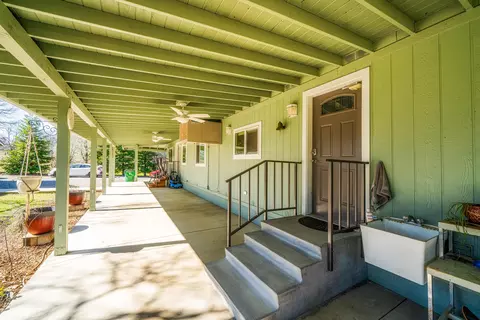 21261 Via Serena Dr, Redding, CA 96003 photo 6