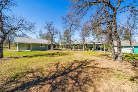 21261 Via Serena Dr, Redding, CA 96003 photo 11