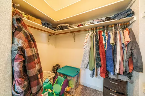 21261 Via Serena Dr, Redding, CA 96003 photo 19