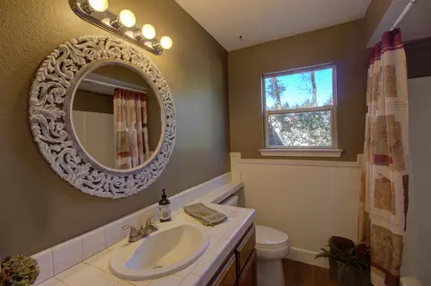 5067 Woodview Dr, Redding, CA 96002 photo 17
