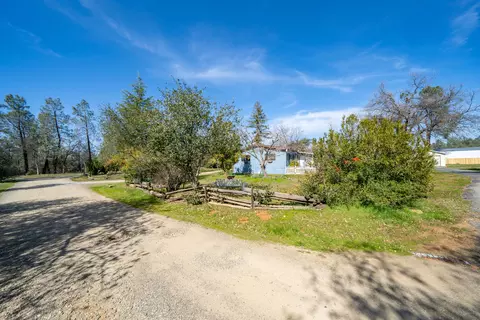16256 Tree Ln, Anderson, CA 96007 photo 4