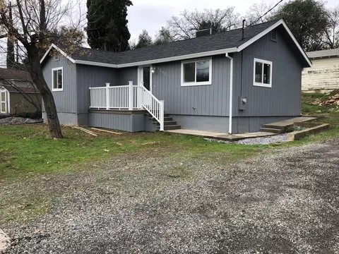 2242 Tehama St, Redding, CA 96001 photo 1
