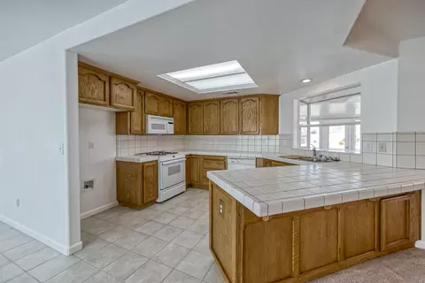 3286 Sunglow Dr, Redding, CA 96001 photo 12