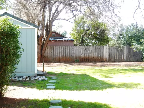1942 Lindeena Ln, Redding, CA 96002 photo 35