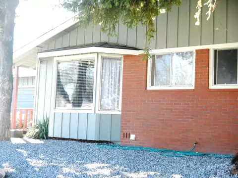 1942 Lindeena Ln, Redding, CA 96002 photo 3