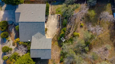 2360 Oconner Ave, Redding, CA 96001 photo 2