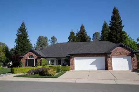 2607 Cumberland Dr, Redding, CA 96001 photo 2