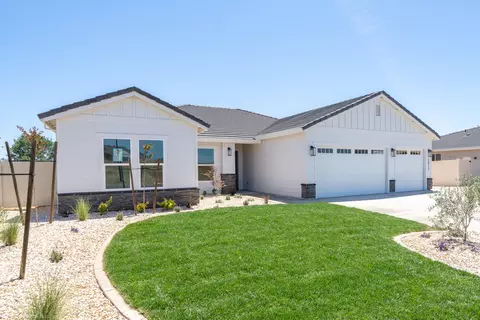 3873 Colby Trl, Redding, CA 96002 photo 2