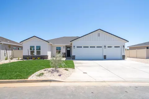 3873 Colby Trl, Redding, CA 96002 photo 1