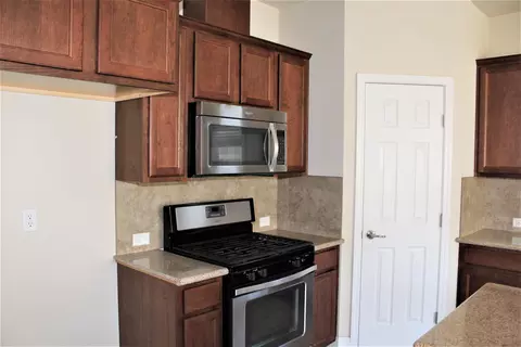 256 Mill Valley Pkwy, Redding, CA 96003 photo 4