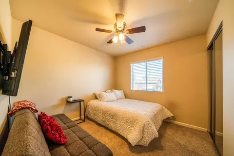 1047 Deodar Way, Redding, CA 96003 photo 13