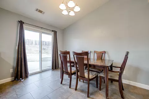 11381 Puffin Way, Redding, CA 96003 photo 6