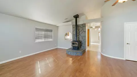 2815 Howard Dr, Redding, CA 96001 photo 4