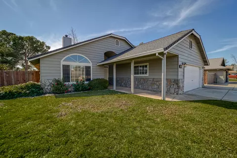 2815 Howard Dr, Redding, CA 96001 photo 3