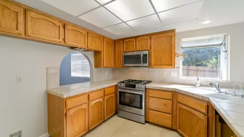 2815 Howard Dr, Redding, CA 96001 photo 8