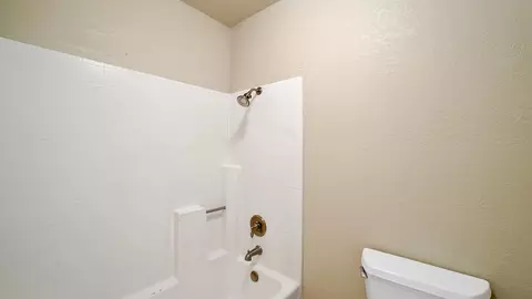2815 Howard Dr, Redding, CA 96001 photo 32
