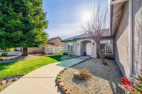 1973 Balzac Ct, Redding, CA 96003 photo 3