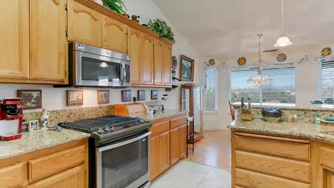 2790 Blue Bell Dr, Redding, CA 96001 photo 12