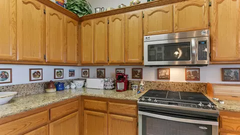 2790 Blue Bell Dr, Redding, CA 96001 photo 13