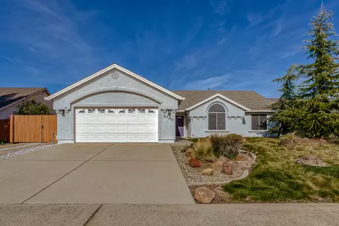 2790 Blue Bell Dr, Redding, CA 96001 photo 1
